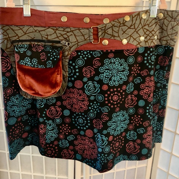 KATMANDU IMPORTS  retro wrap skirt. Adjustable. Very quality fabric. EUC - Picture 1 of 10